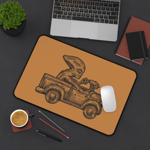 Alien Trucker | Desk Mat